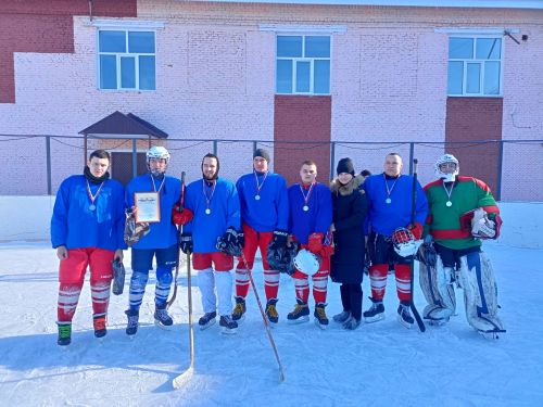 В Макулове завершился хоккейный турнир