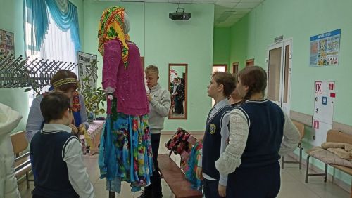 В Кильдееве прошел мастер-класс по созданию обрядовой куклы – масленицы