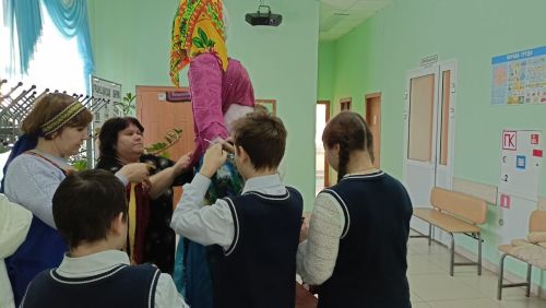 В Кильдееве прошел мастер-класс по созданию обрядовой куклы – масленицы