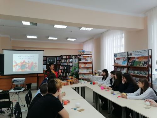 В Верхнем Услоне прошел мастер-класс по изготовлению куклы - масленицы
