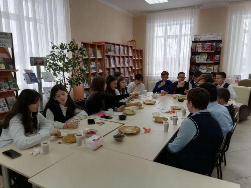 В Верхнем Услоне прошел мастер-класс по изготовлению куклы - масленицы