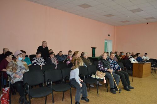 Сход в Кильдееве начался с видео-презентации о земляках, участниках СВО