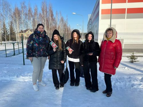 В Верхнем Услоне к Дню герба Татарстана прошла уличная акция