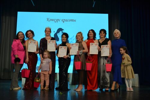Женщины, меняющие мир: в Верхнем Услоне прошел конкурс красоты