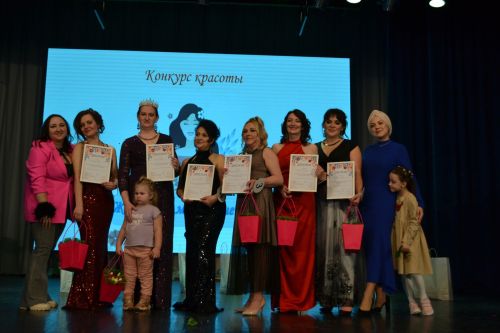 Женщины, меняющие мир: в Верхнем Услоне прошел конкурс красоты
