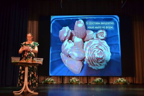 Женщины, меняющие мир: в Верхнем Услоне прошел конкурс красоты