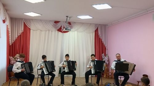 В детском саду «Березка» выступили воспитанники школы искусств Верхнего Услона
