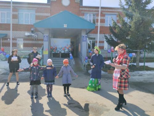Навруз в школе: дети встретили весну