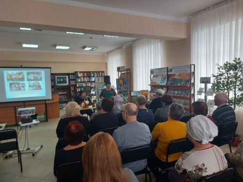 В Верхнем Услоне прошел творческий вечер Елены Ярцевой