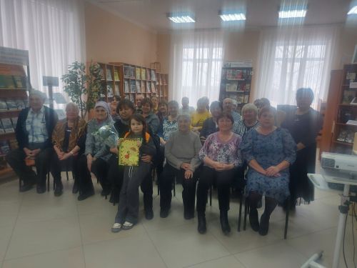 В Верхнем Услоне прошел творческий вечер Елены Ярцевой
