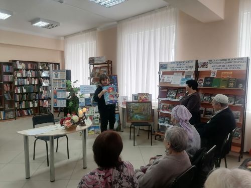 В Верхнем Услоне прошел творческий вечер Елены Ярцевой