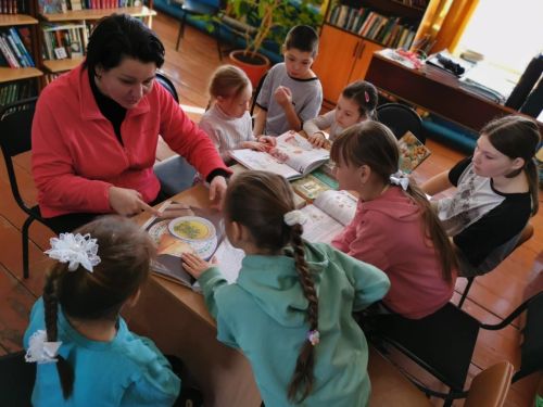 Кызыл Байракта кунакчыллыкка өйрәнделәр