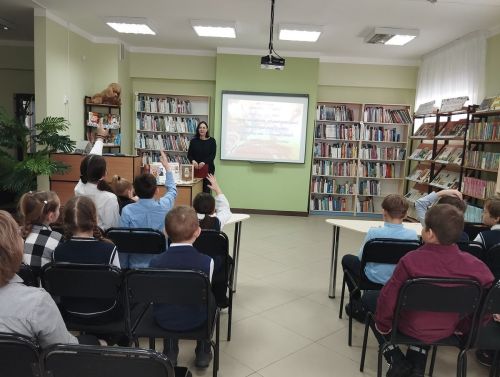 Верхнеуслонских школьников пригласили на литературно–игровой час