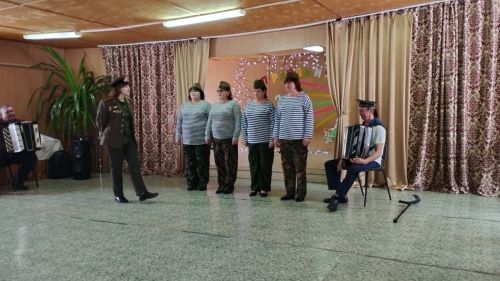 Кильдеевские артисты подарили жителям Ямбулатова концерт «23+8»