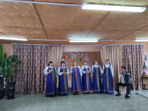 Кильдеевские артисты подарили жителям Ямбулатова концерт «23+8»
