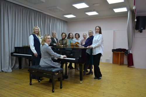 В Детской школе искусств Верхнего Услона работают красивые и талантливые женщины