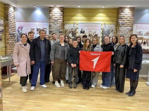 Верхнеуслонские активисты «Движения Первых» побывали на судостроительном заводе