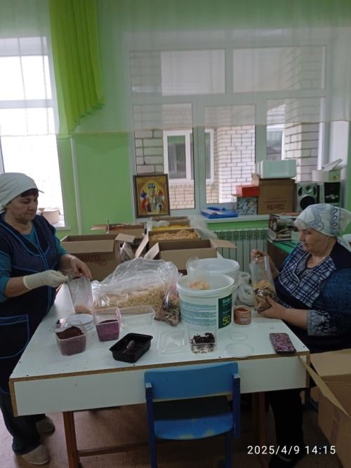 Волонтеры в Верхнеуслонском районе продолжают готовить гуманитарную помощь