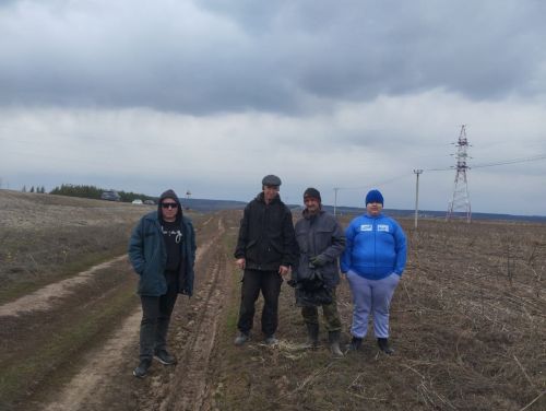 В Печищах прошел субботник по уборке территории
