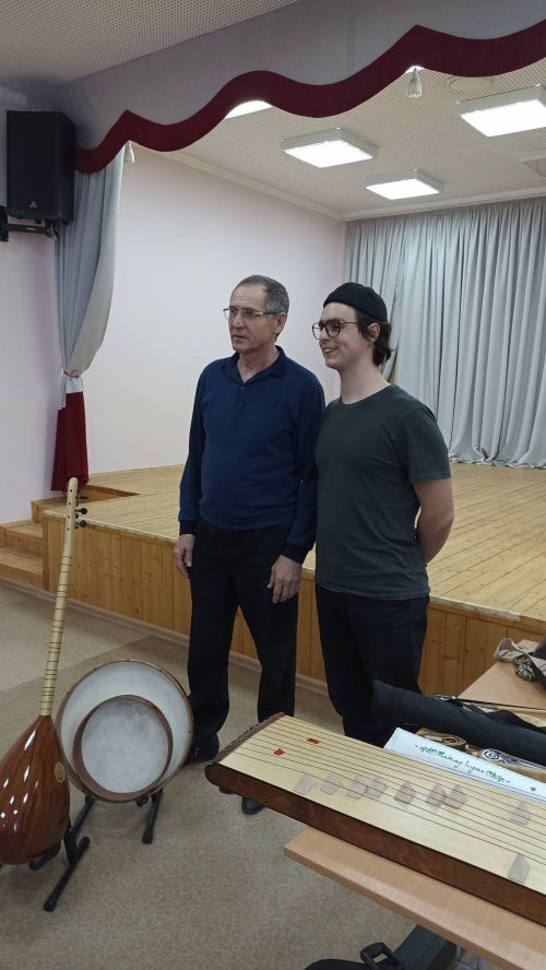В Детской школе искусств состоялся концерт этномузыканта Айдара Абдрахимова