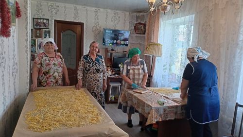 Жители села Кильдеево собрали гуманитарную помощь для солдат СВО