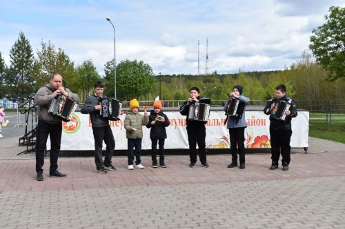Первомай в Верхнем Услоне: праздник труда, творчества и единства