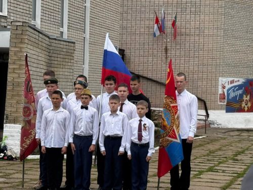 Октябрьский мәктәбе балалары тантаналы митингта катнашты