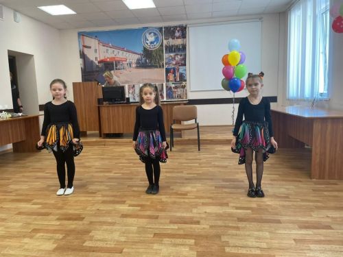 Воспитанники Верхнеуслонской школы искусств поздравили медсестер