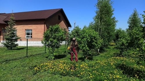 Кильдеевские работники культуры и администрации вышли на субботник