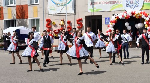 «Последний звонок» прозвучал для выпускников Верхнеуслонского района