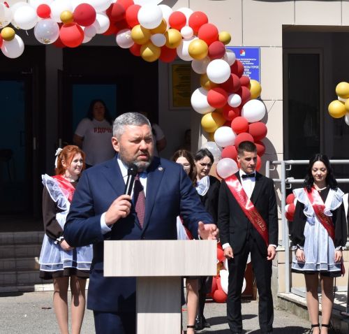 «Последний звонок» прозвучал для выпускников Верхнеуслонского района