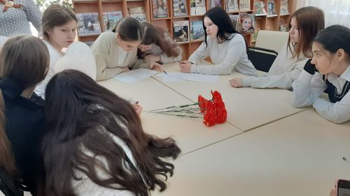 Верхнеуслонские гимназисты сыграли в игру «Пройдем дорогами войны…»