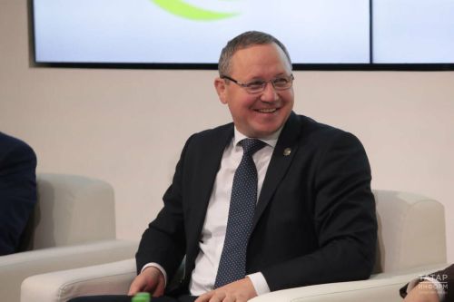 Салимгараев поздравил работников радио с профессиональным праздником