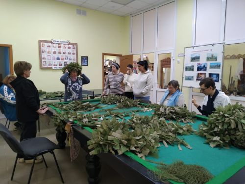 В Верхнеуслонском районе ребята с ОВЗ создают маскировочные сети