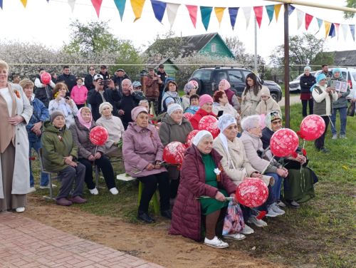 Торжественное открытие памятника землякам-фронтовикам в деревне Ватан