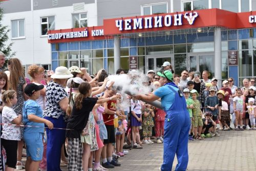 День защиты детей в Верхнем Услоне: яркий праздник для всей семьи