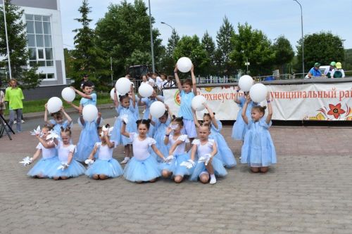 День защиты детей в Верхнем Услоне: яркий праздник для всей семьи