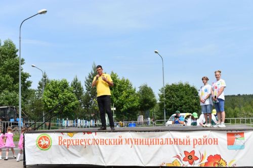 День защиты детей в Верхнем Услоне: яркий праздник для всей семьи