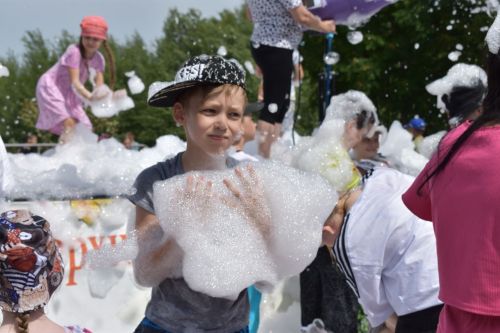 День защиты детей в Верхнем Услоне: яркий праздник для всей семьи