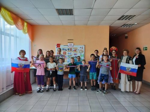 Макыл балалары бер көннәрен Россиягә багышладылар