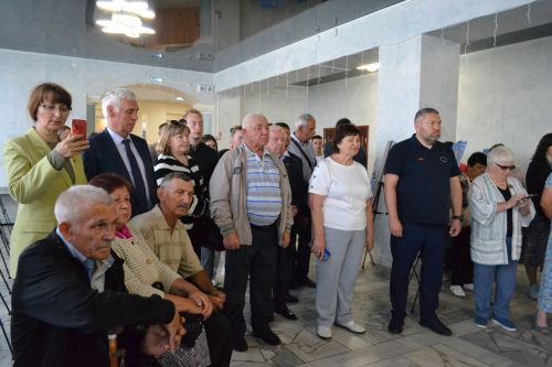 В Верхнем Услоне открылась патриотическая выставка «Отец Героя»