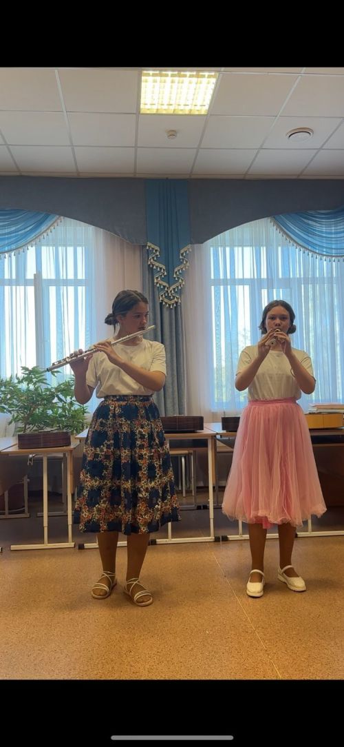 Юные гитаристы Верхнего Услона дали концерт