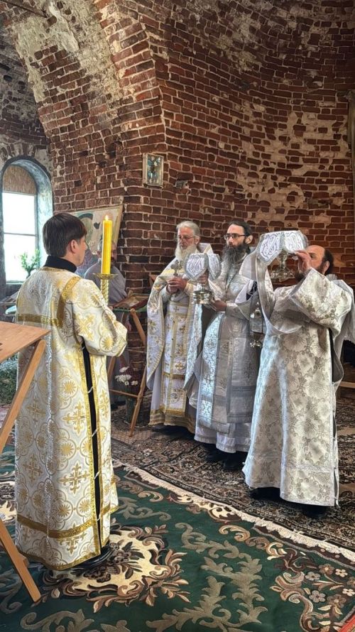 В селе Кильдеево после 90 лет забвения возобновились службы в старинном храме