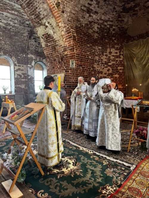 В селе Кильдеево после 90 лет забвения возобновились службы в старинном храме