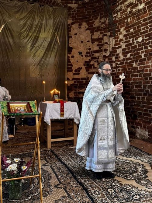 В селе Кильдеево после 90 лет забвения возобновились службы в старинном храме