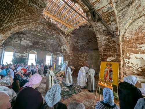 В селе Кильдеево после 90 лет забвения возобновились службы в старинном храме