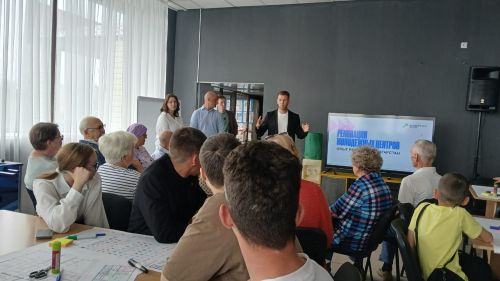 В Верхнем Услоне прошли общественные слушания по обновлению «молодежки»