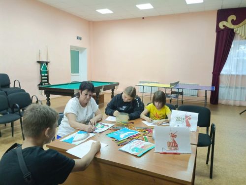 Юные художники Кильдеево прославили защитников Родины в творчестве