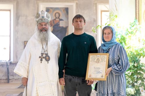 Митрополит Кирилл совершил богослужение в старинном храме Тихого Плёса