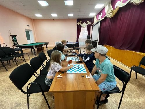 «Шах и мат»: юные интеллектуалы сразились в настольных играх